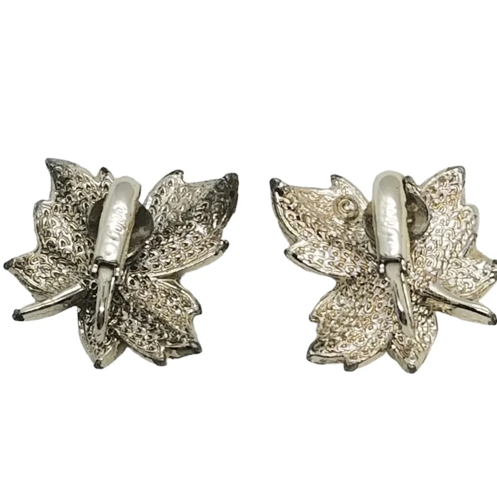 CORO VINTAGE 1950S SILVERTONE MAPLE LEAF CLIP ON EARRINGS